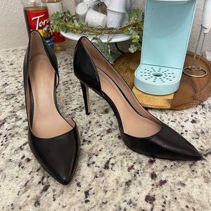 BCBG Lenny cutout pumps
